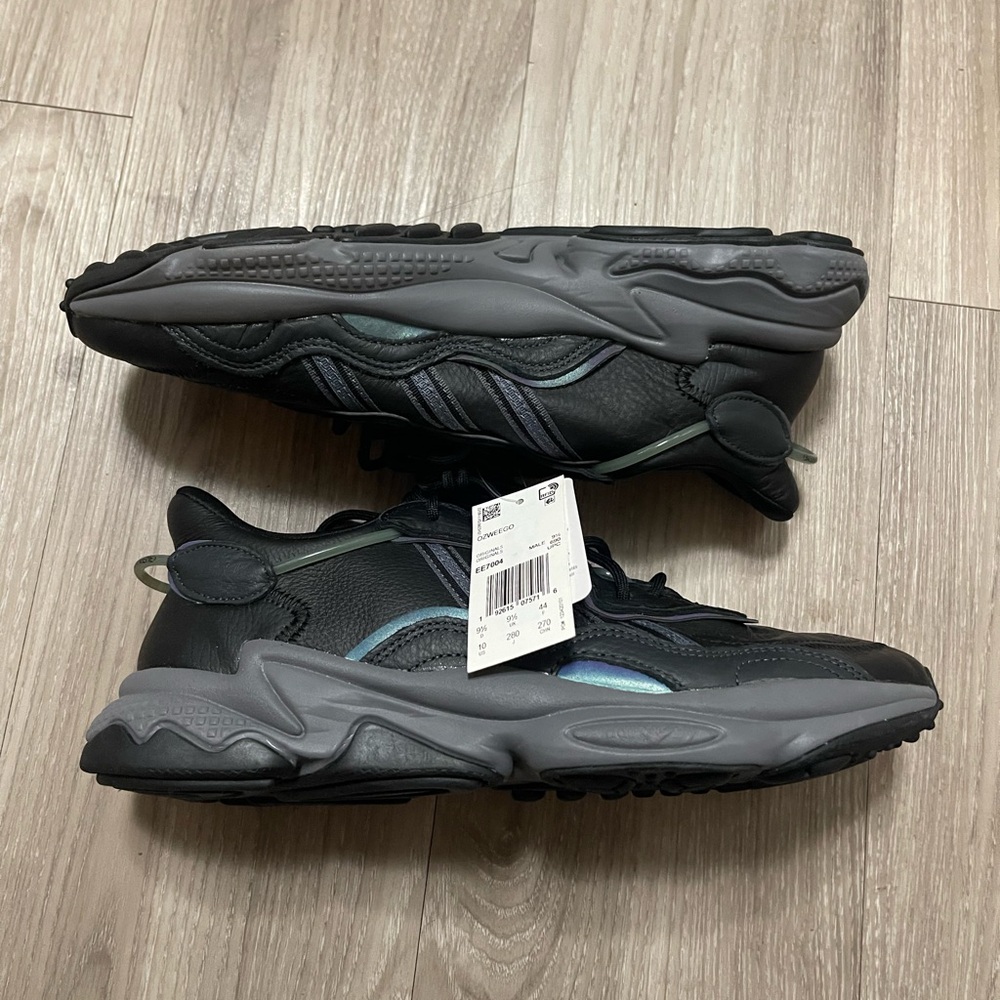 Adidas Osweego Men's Black and Gray Sneakers